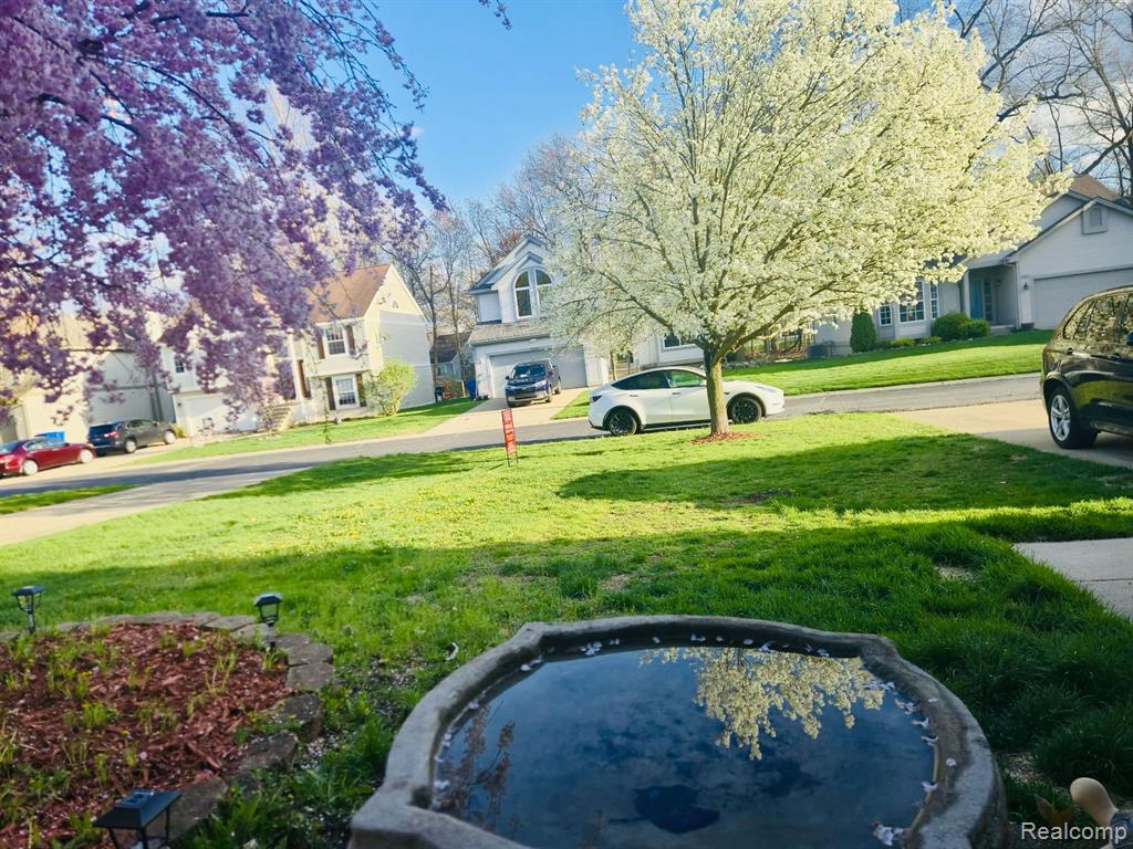 6886 FOX Lane, Waterford, MI 48327 — Photo 3