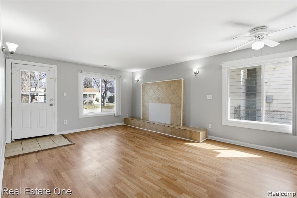 5747 Kingsbury Street, Dearborn Heights, MI 48127 — Photo 4
