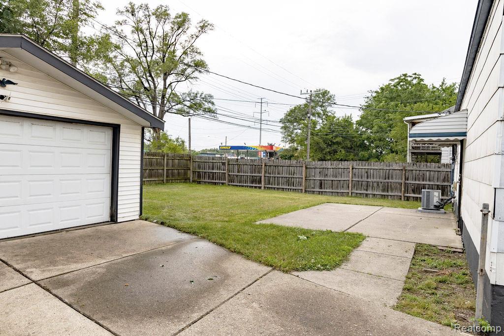 8220 Rivard Avenue, Warren, MI 48089 — Photo 19