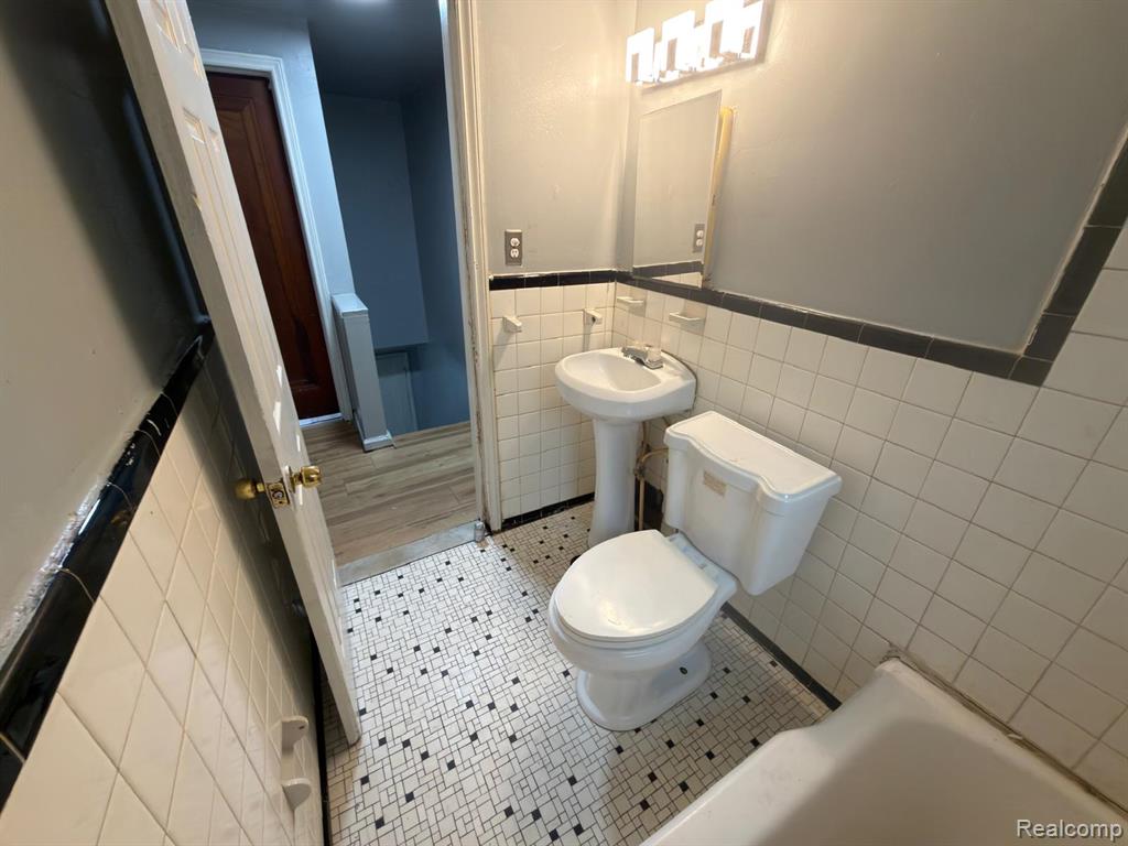 8837 Evergreen Avenue, Detroit, MI 48228 — Photo 11