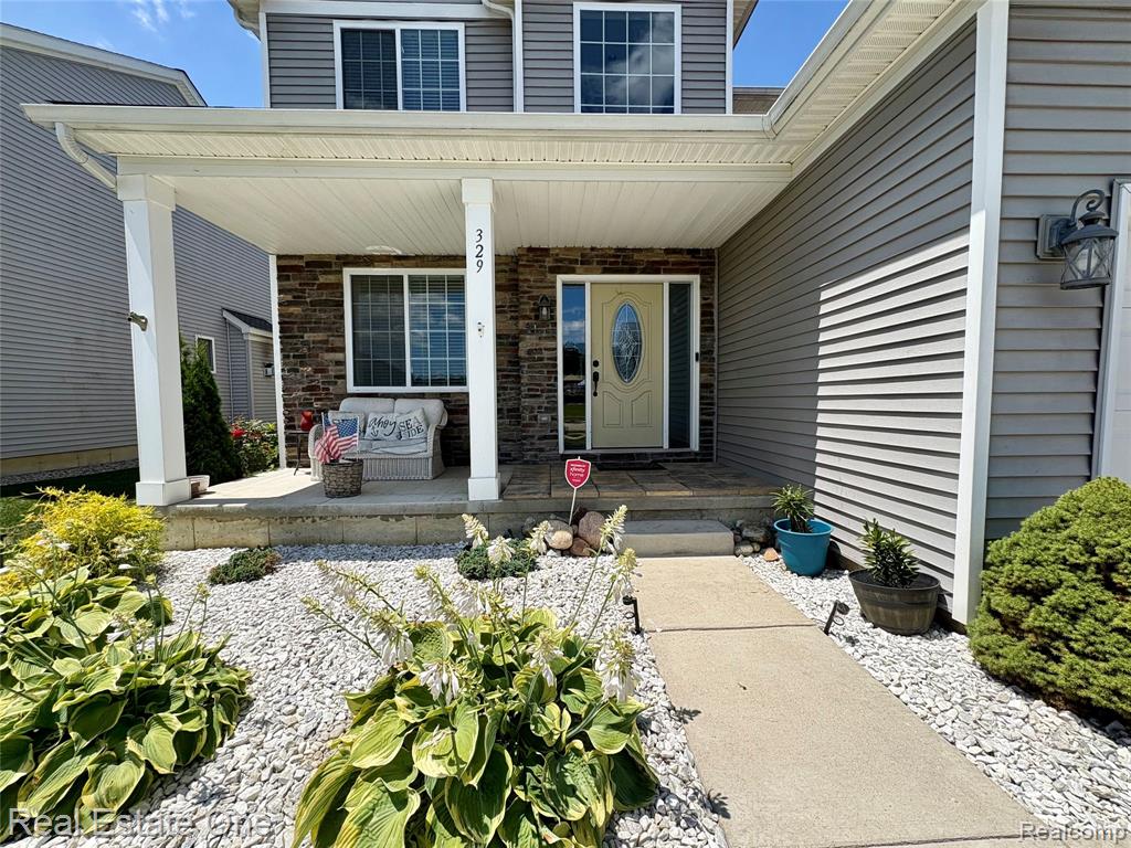 329 Beaver Run, Holly, MI 48442 — Photo 3