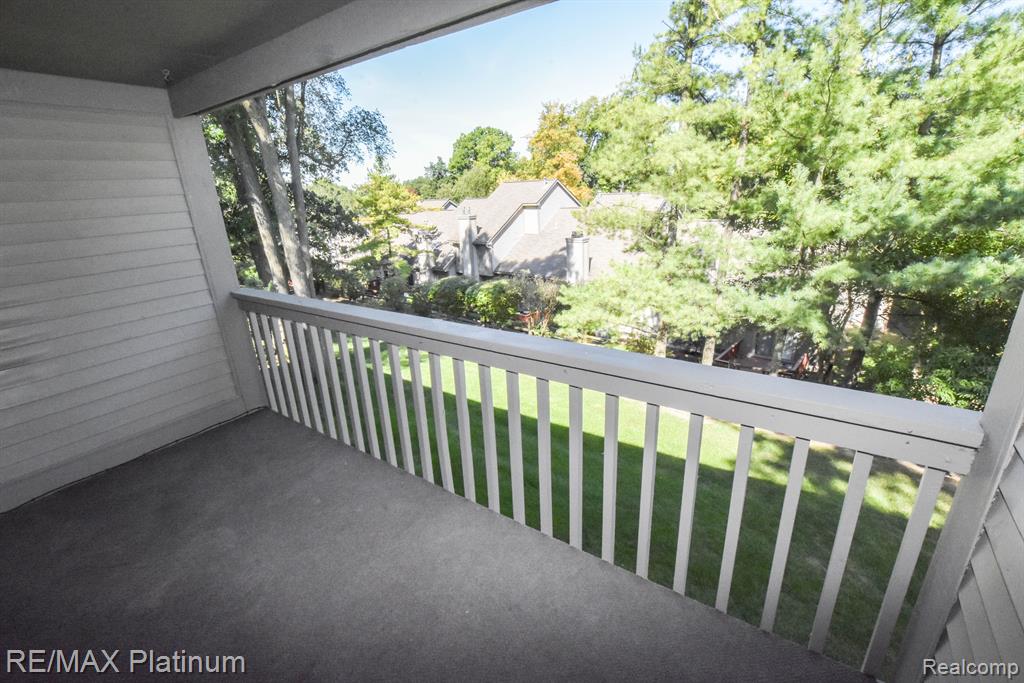 900 RIDGE, Brighton, MI 48116 — Photo 12