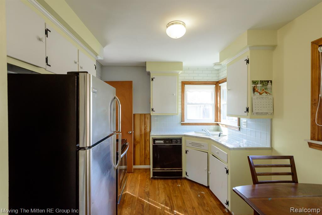 6735 Whitby Street, Garden City, MI — Photo 6