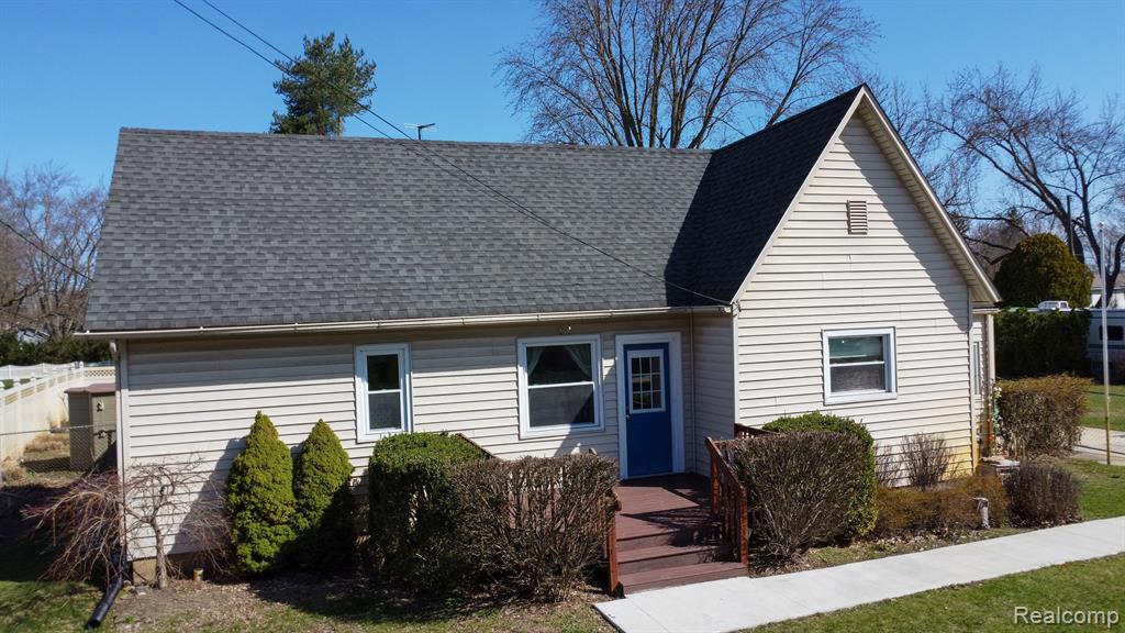 9180 COOLEY LAKE Road, White Lake, MI — front exterior