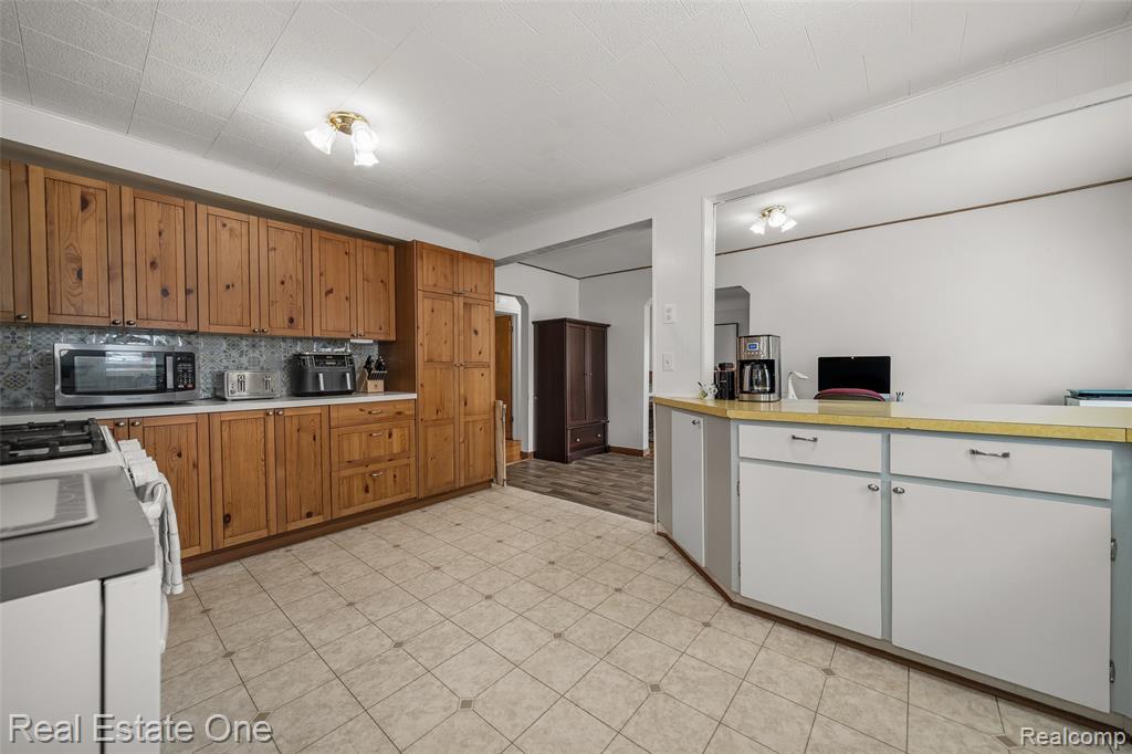 620 S Webik Avenue, Clawson, MI — Photo 12