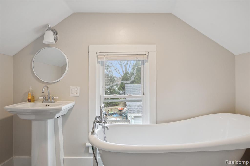 8309 N CUSTER Road, Monroe, MI 48162 — Photo 17