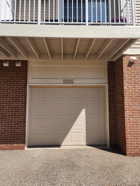 18106 Addington Drive, Commerce Twp, MI 48390 — Photo 40