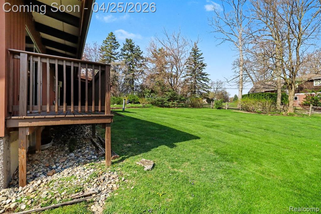 5746 Warbler Drive, Clarkston, MI — Photo 36