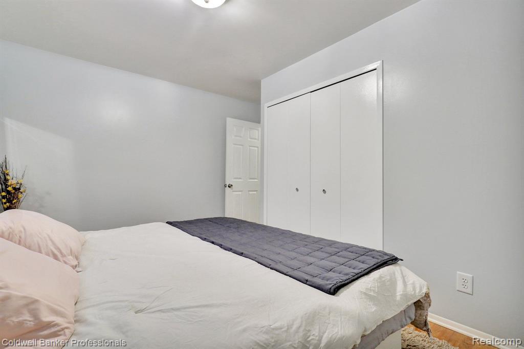 5158 SPINNING WHEEL Drive, Grand Blanc, MI 48439 — Photo 20