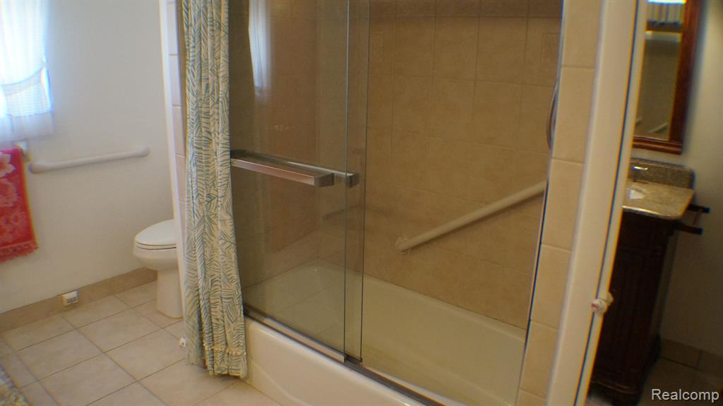 4609 CALVERT Court, Troy, MI 48085 — Photo 20