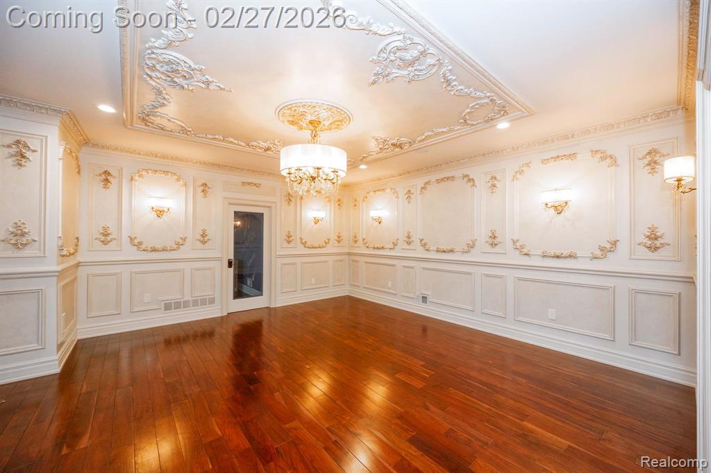 6616 Fairwood Drive, Dearborn Heights, MI 48127 — Photo 22