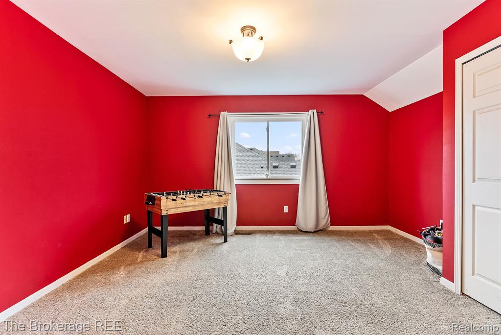 49730 WILLOWOOD Drive, Macomb, MI 48044 — Photo 33