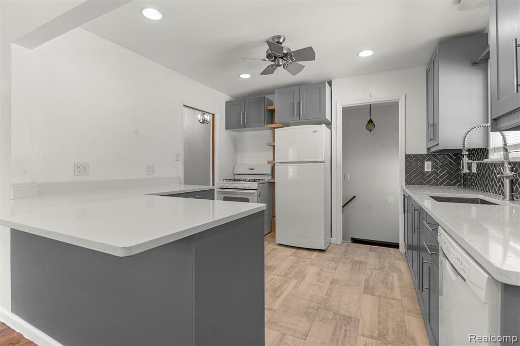 4142 Gertrude Street, Dearborn Heights, MI 48125 — Photo 13