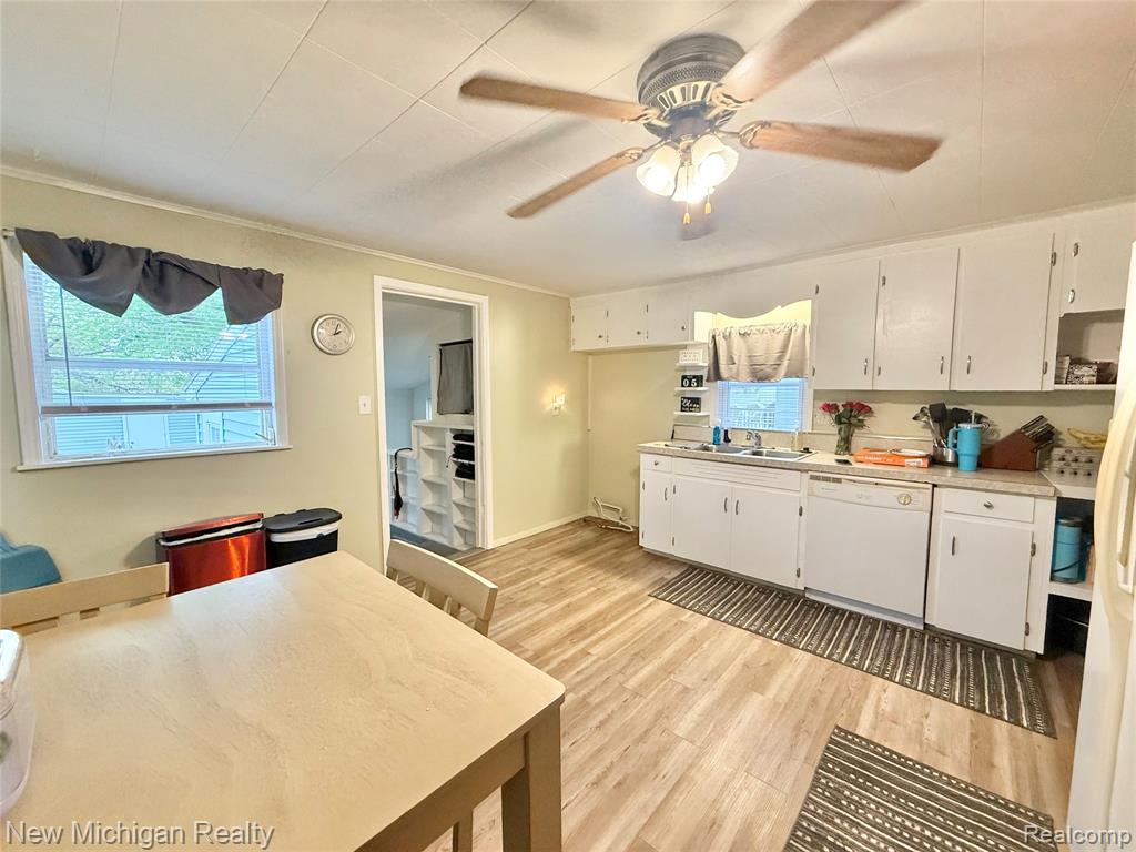 3433 Camden Avenue, Burton, MI 48529 — Photo 9