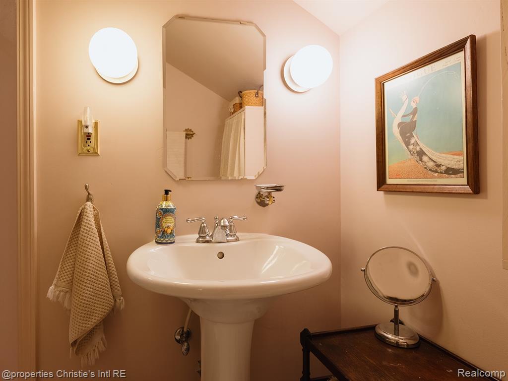 4858 Yorkshire Road, Detroit, MI 48224 — Photo 23