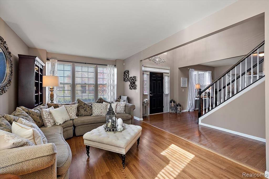 42512 Beechwood Drive, Sterling Heights, MI 48314 — Photo 10