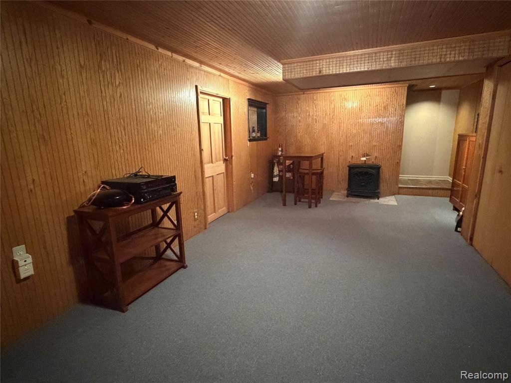 490 Cove View Drive, Waterford, MI 48327 — Photo 45