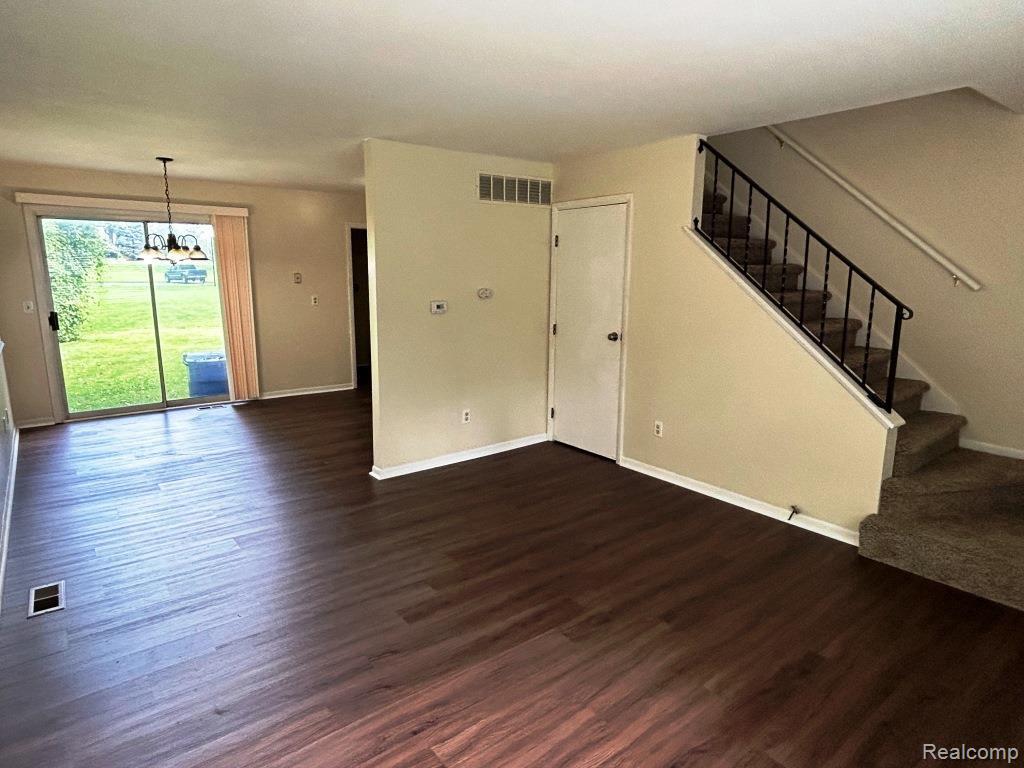 406 UNION Street, Grand Blanc, MI 48439 — Photo 4