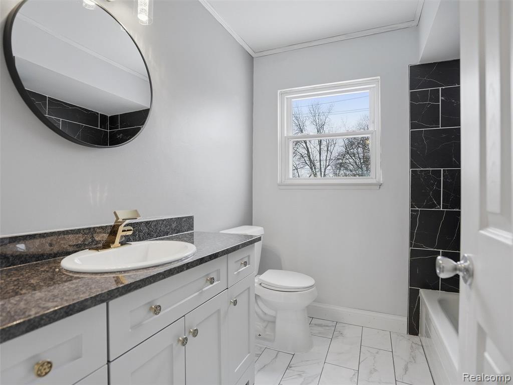 4345 Crooks Road, 36, Royal Oak, MI 48073 — Photo 16