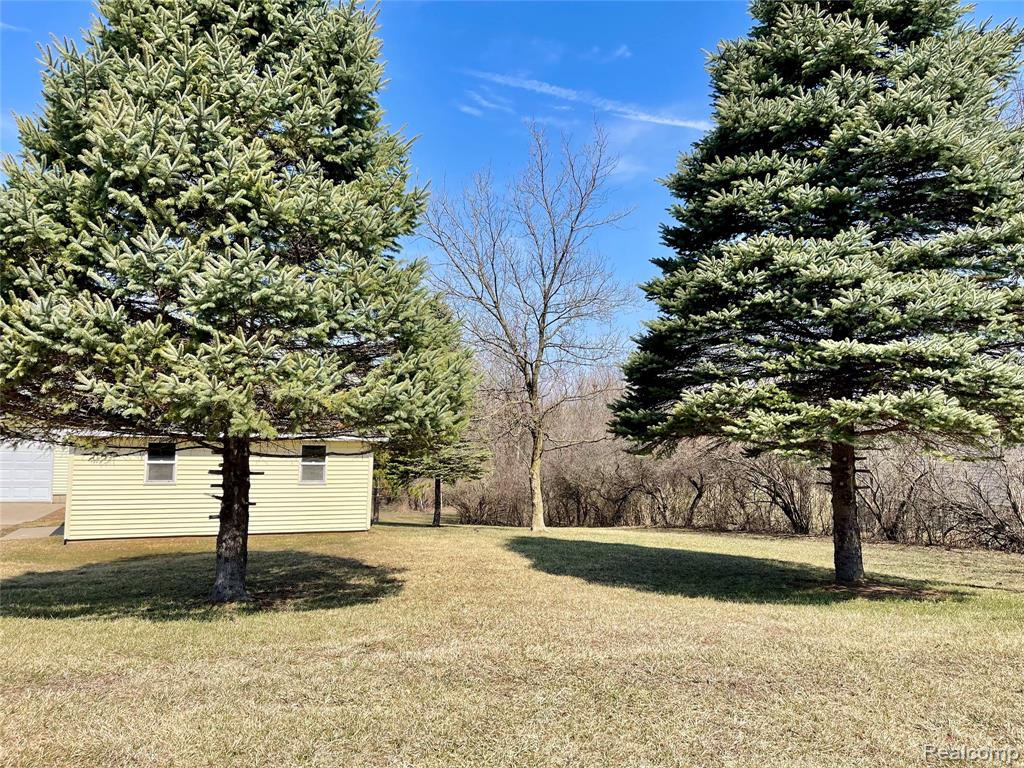 3914 Golf Vista Drive, Lapeer, MI 48446 — Photo 2