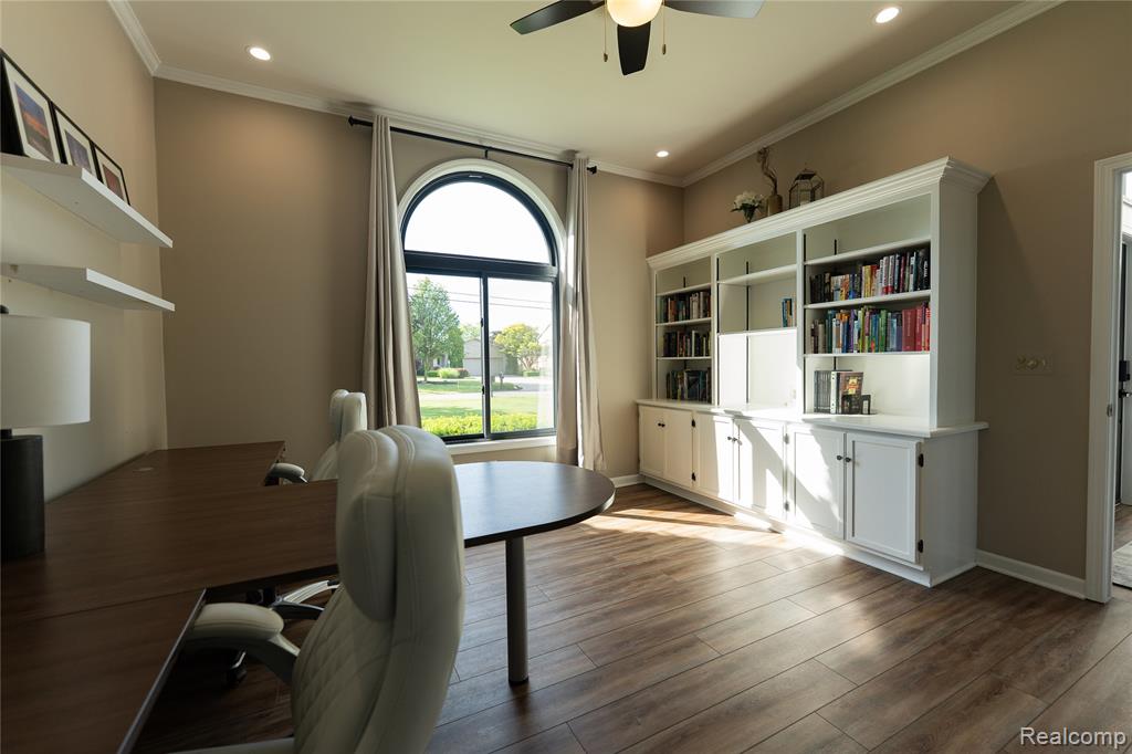 49729 Nautical Drive, Chesterfield, MI 48047 — Photo 11