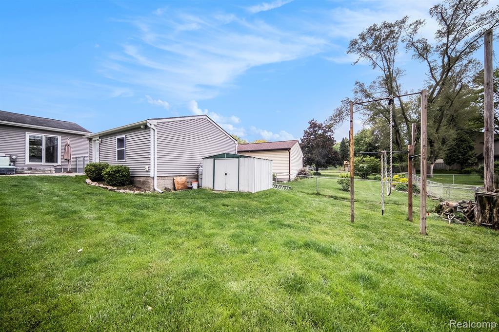 820 Devonshire Boulevard, Brighton, MI 48116 — Photo 32