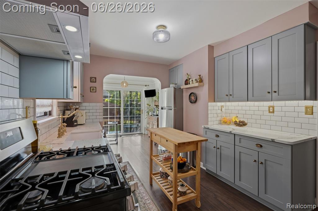 461 Manor Street, Grosse Pointe Farms, MI 48236 — Photo 13