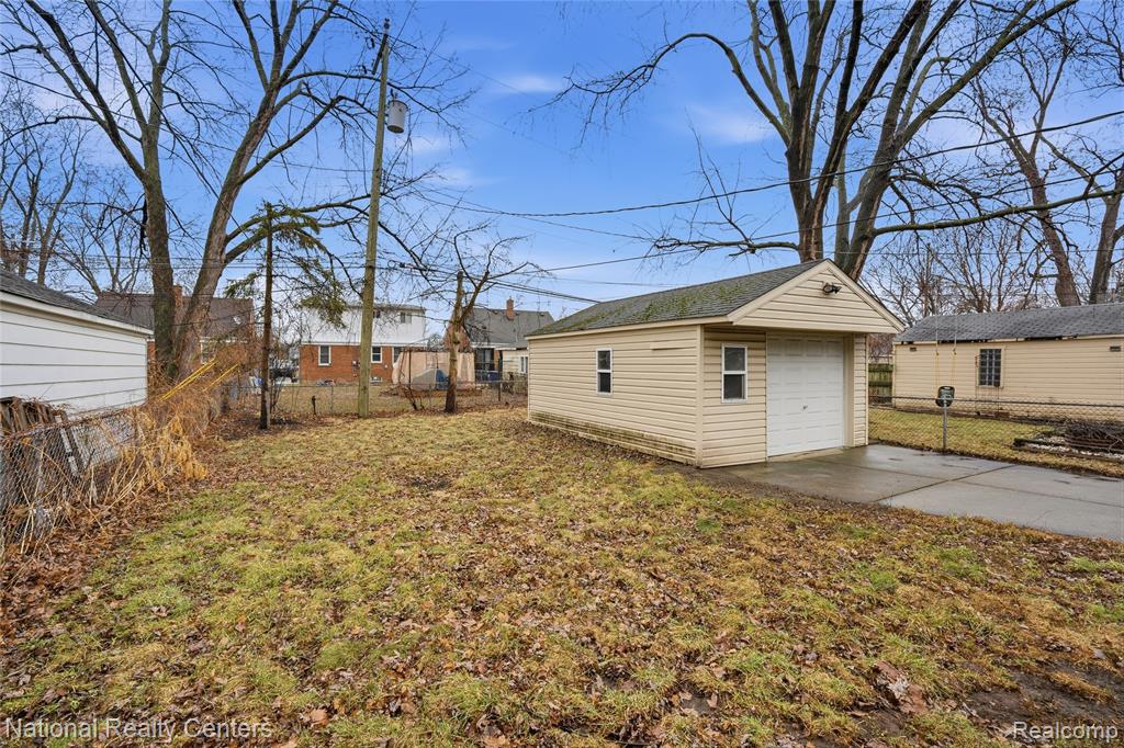 9376 Dixie, Redford, MI 48239 — Photo 35