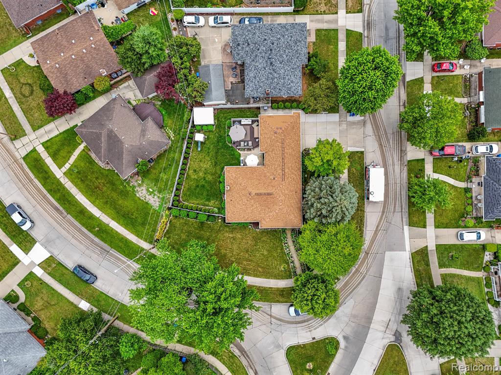 8570 Rockland Street, Dearborn Heights, MI 48127 — Photo 57