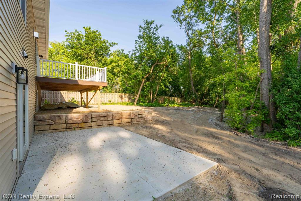 3907 Pontiac Lake Road, Waterford, MI 48328 — Photo 44