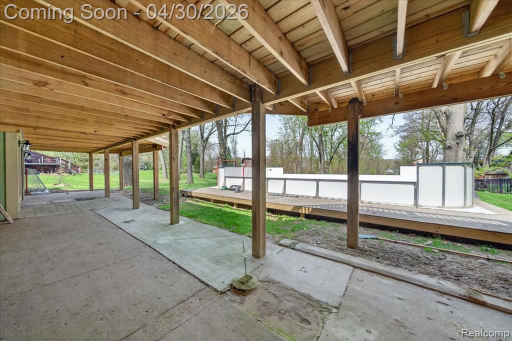 3945 N Vanstone Drive, Commerce Twp, MI 48382 — Photo 52