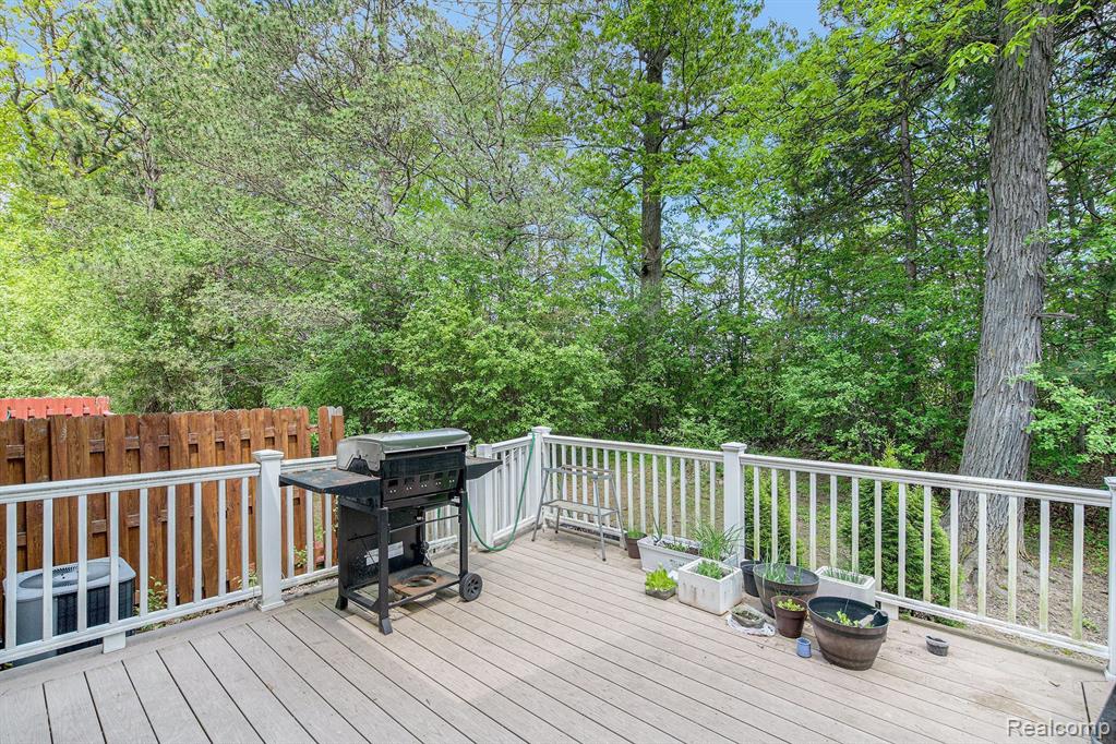 3472 BURBANK Drive, Ann Arbor, MI 48105 — Photo 11