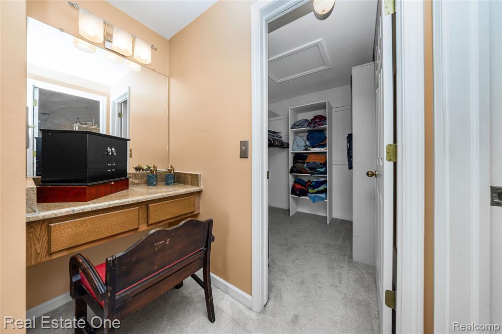 38494 Windsor, 54, Farmington Hills, MI 48331 — Photo 17