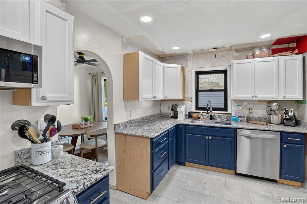 422 N Francis Avenue, Lansing, MI 48912 — Photo 15