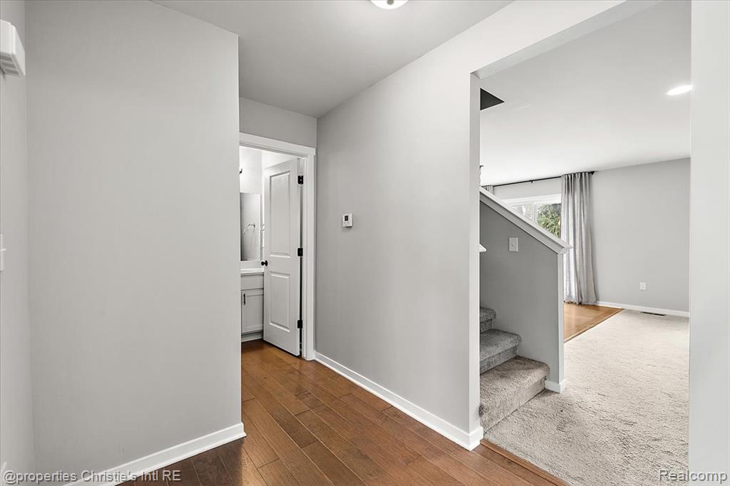8740 Oak Ridge Trail, Westland, MI — Photo 5