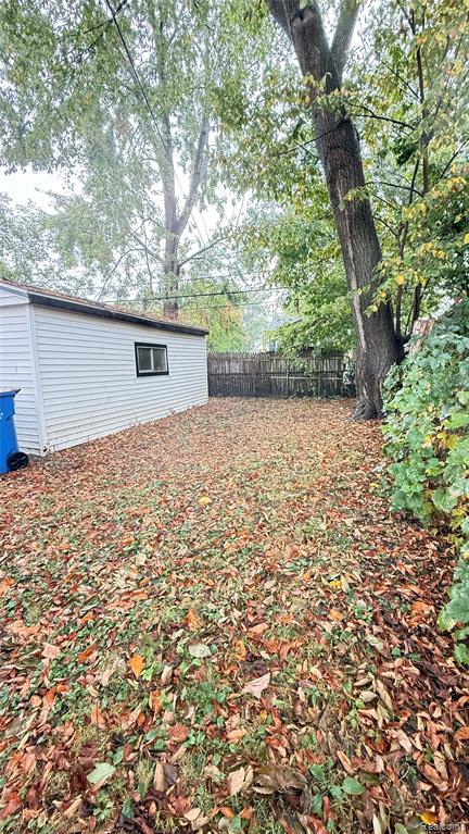 7052 Toepfer Road, Warren, MI 48091 — Photo 33