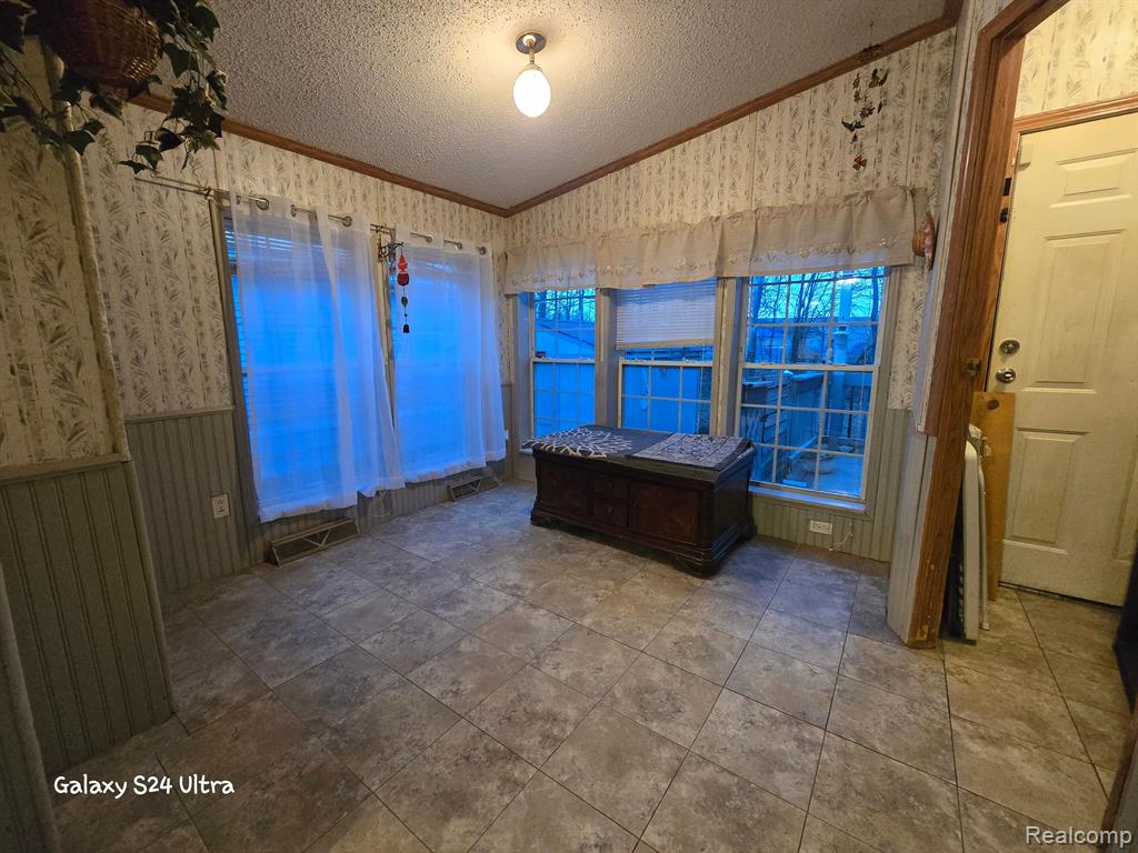 10414 N PARK Street, Casco, MI 48064 — Photo 4