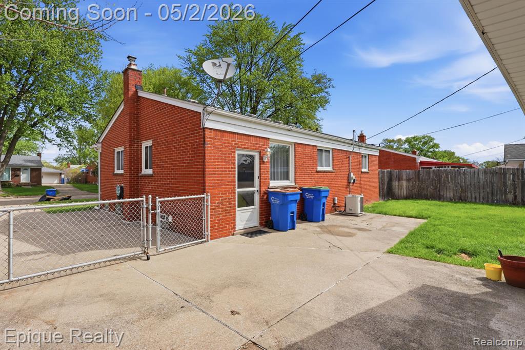 4442 Lutz Drive, Warren, MI 48092 — Photo 25