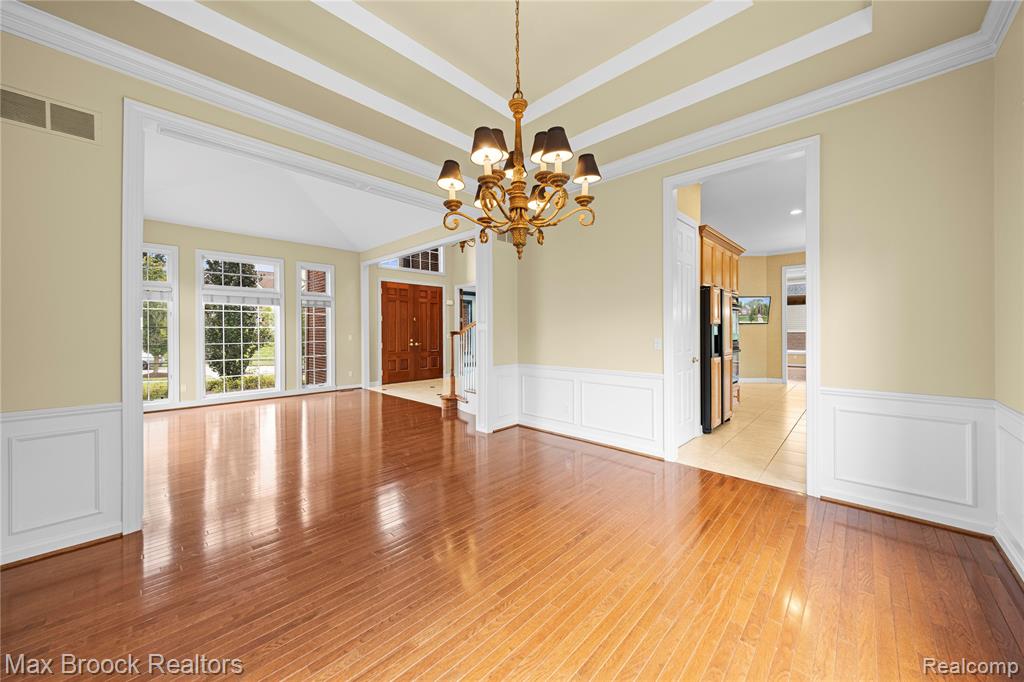 5149 Parkgate Drive, Commerce Twp, MI 48382 — Photo 11