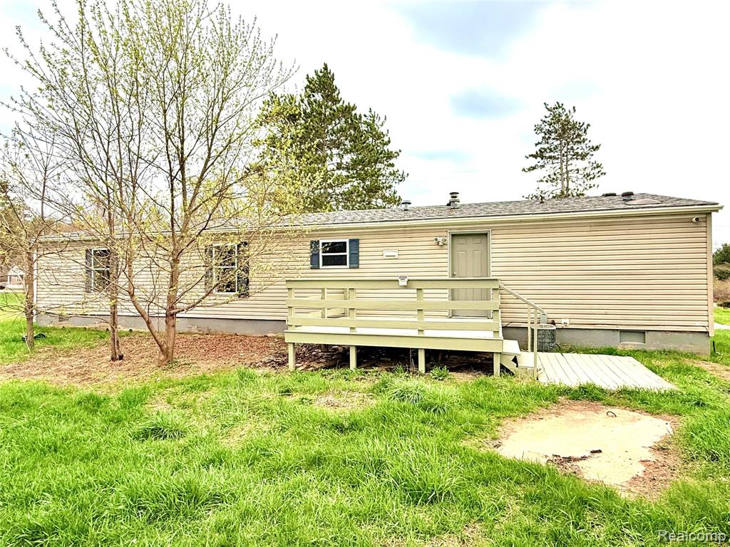 7033 E Mount Morris Road, Otisville, MI 48463 — Photo 2