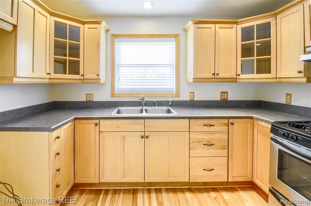 11247 Irish Road, Otisville, MI 48463 — Photo 16
