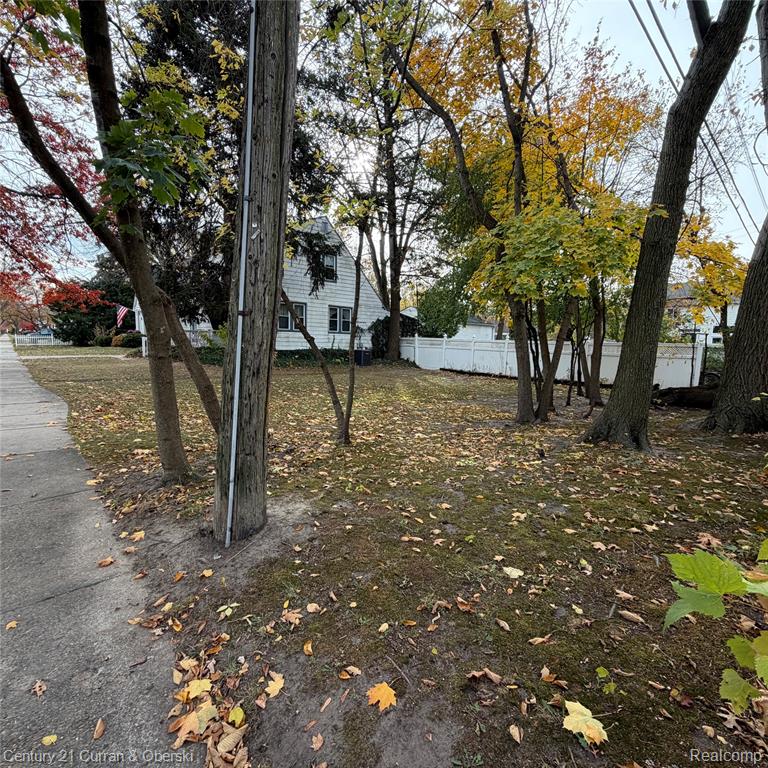 418 S Dorchester Avenue, Royal Oak, MI 48067 — Photo 10