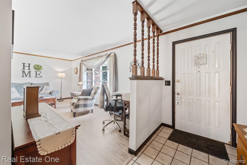 943 DEL SHER Drive, Brighton, MI 48114 — Photo 3