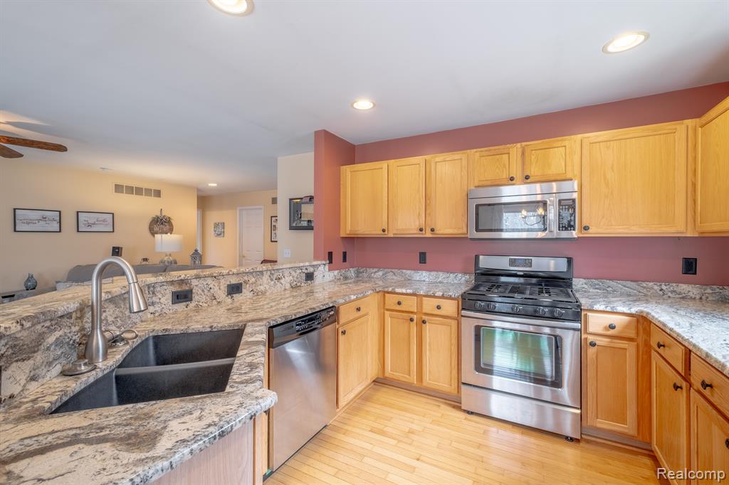 5320 DEER Trail, Linden, MI 48451 — Photo 5