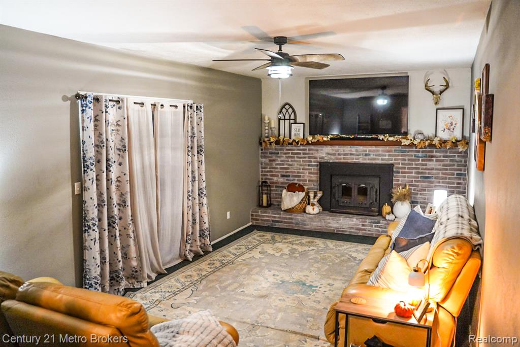 5521 N Belsay Road, Flint, MI 48506 — Photo 11
