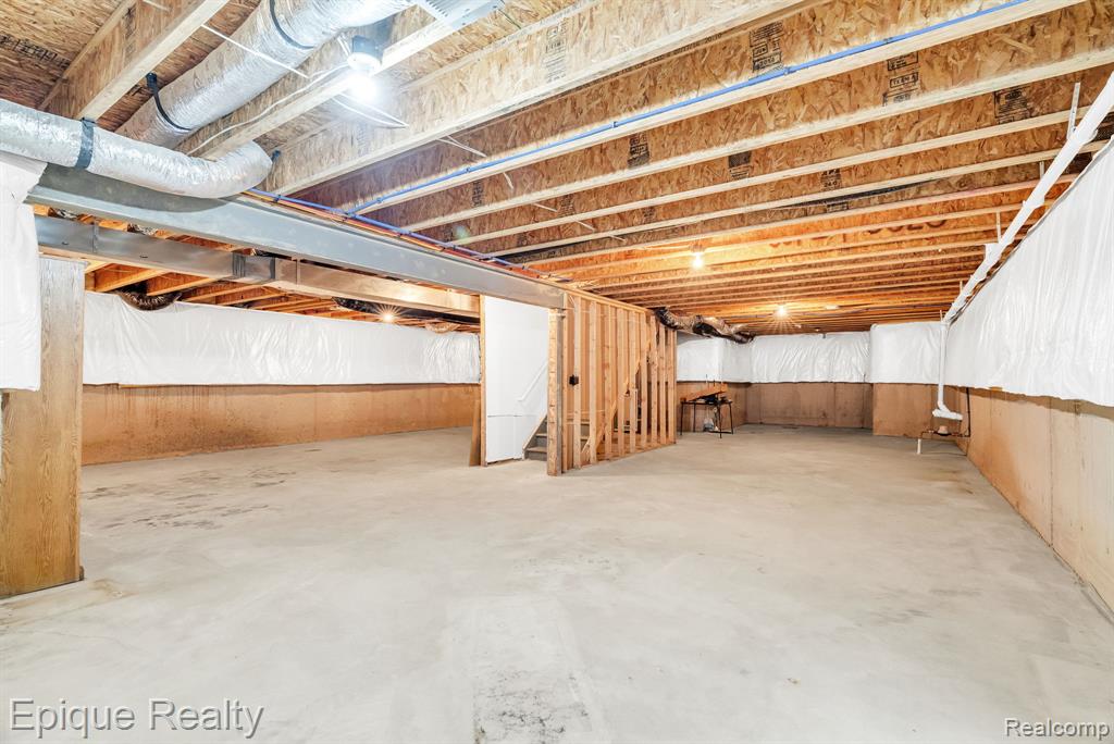 9415 Sand Hill Drive, Grand Blanc, MI 48439 — Photo 46