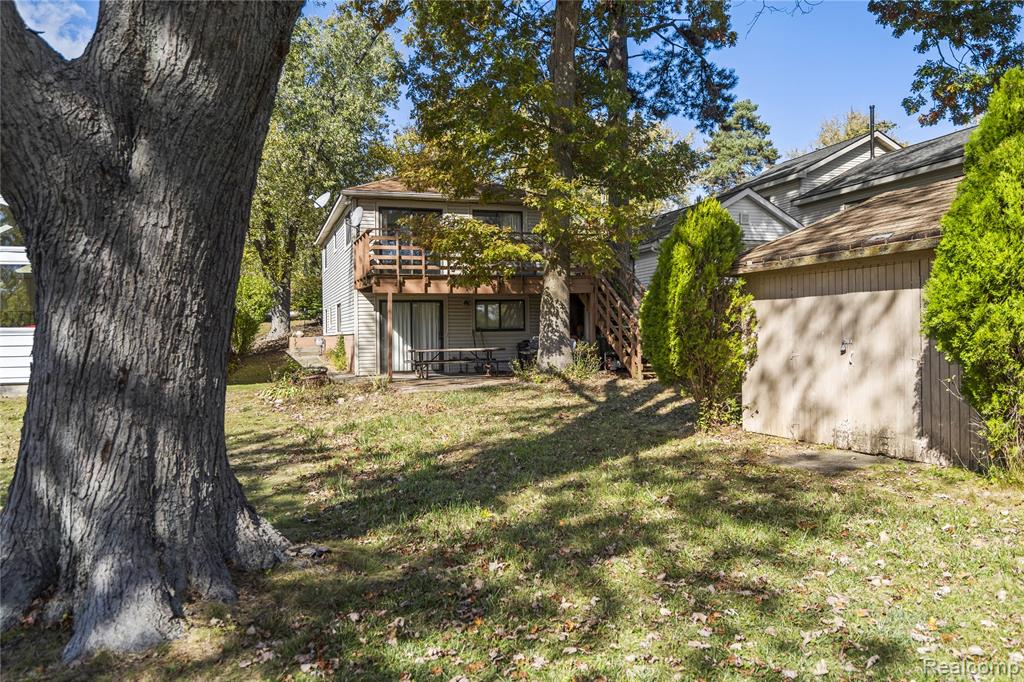 6675 Langtoft Street, West Bloomfield, MI 48324 — Photo 45