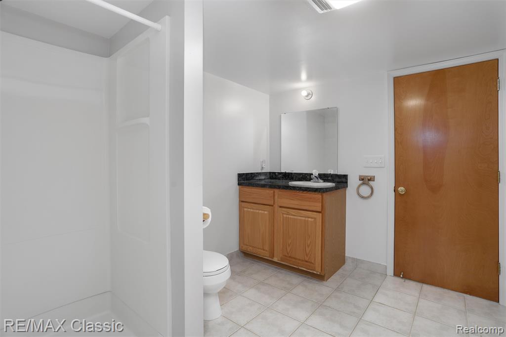 4150 Heatherwood Drive, Commerce Twp, MI 48382 — Photo 33
