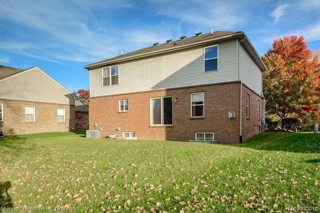 42990 N CUMBERLAND Drive, Van Buren, MI 48111 — Photo 42