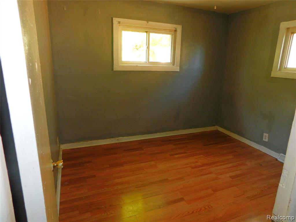 722 Barrie Avenue, Flint, MI 48507 — Photo 9